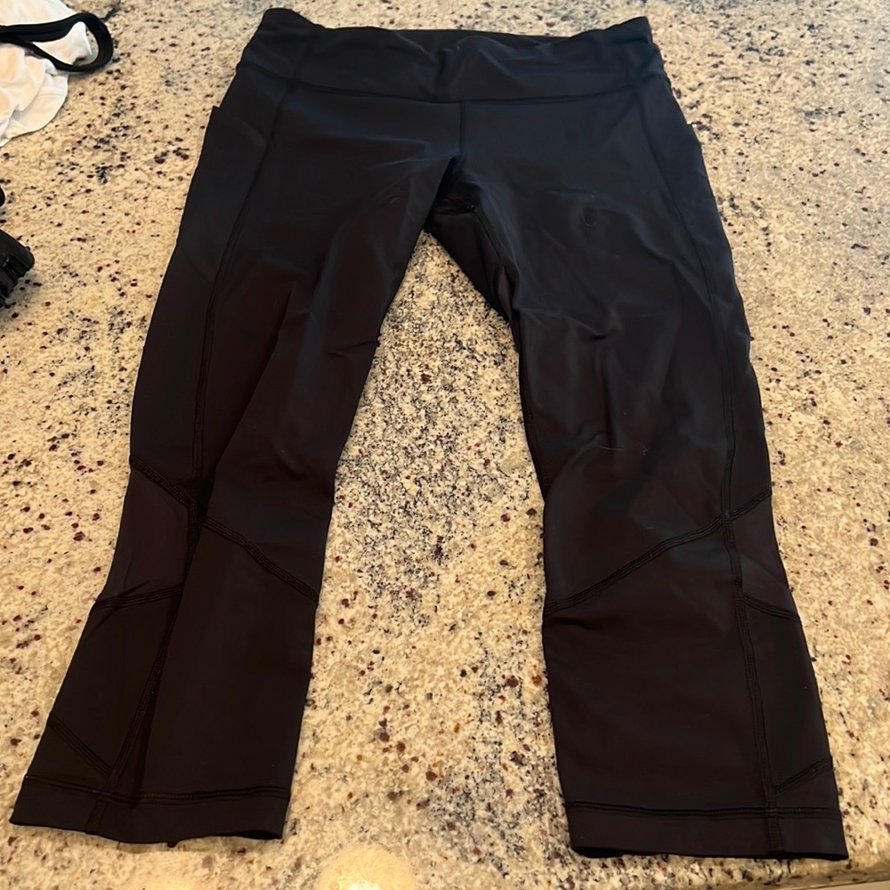 Black cropped workout pants